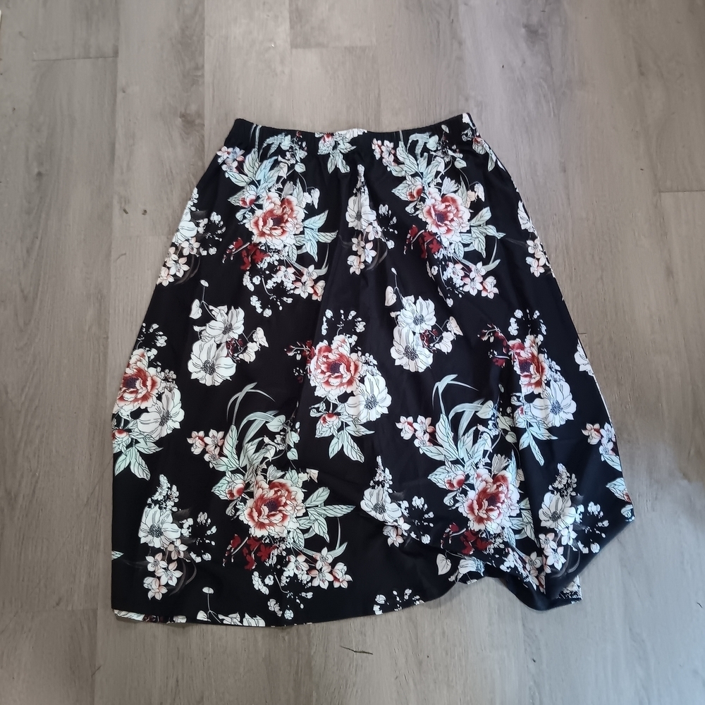 White and Pink A-Line Midi Skirt for Casual Resort Wear